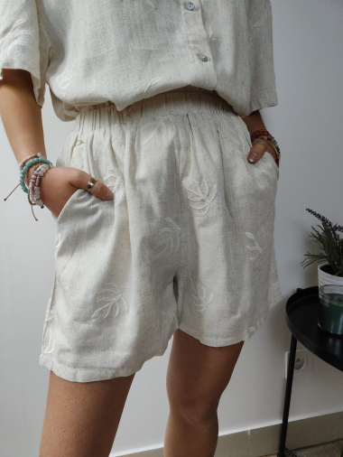 Wholesaler Graciela Paris - Leaf embroidery shorts