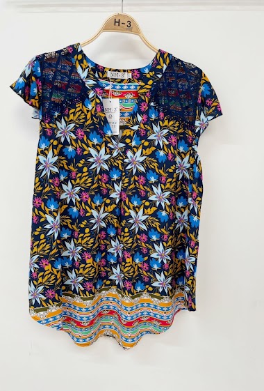 Wholesaler H3 - V-neck blouse with fancy patterns large size