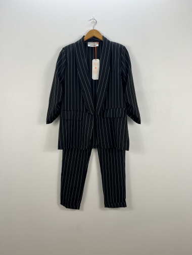 Wholesaler HD Diffusion - Striped suit set