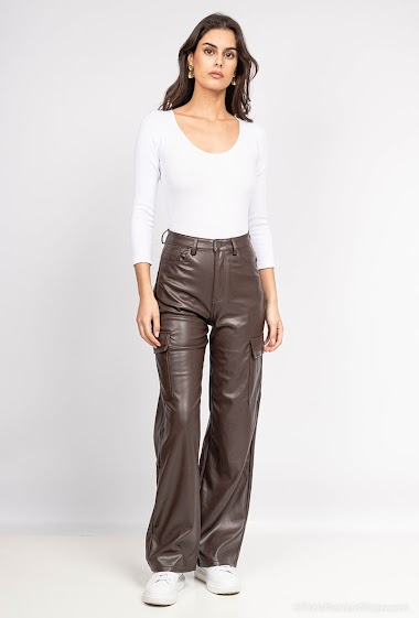 Wholesaler HELLO MISS - Faux leather cargo pants