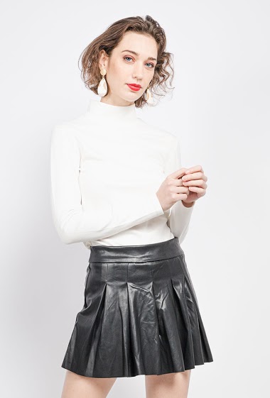 Wholesaler HELLO MISS - Fake leather shorts-skirt