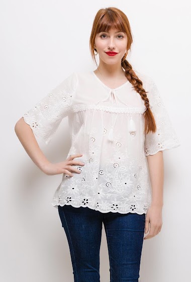 Großhändler ABELLA - Embroidered blouse