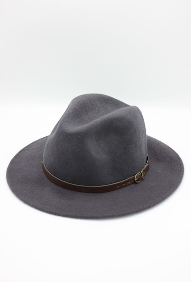 Mayorista Hologramme Paris - Italian fedora in classic pure wool with leather belt