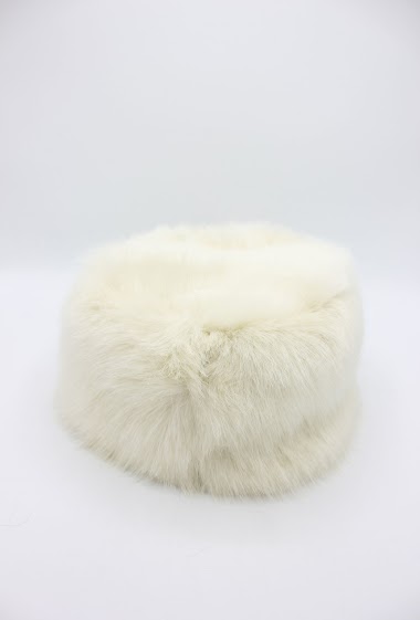 Wholesaler Hologramme Paris - Toque hat with synthetic fur, straight shape Portugal