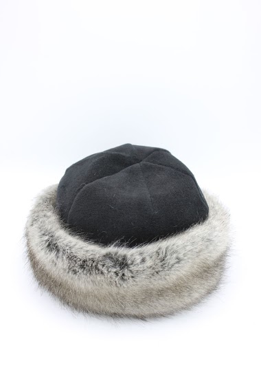 Wholesaler Hologramme Paris - Portugal toque in water-repellent polyester with synthetic fur