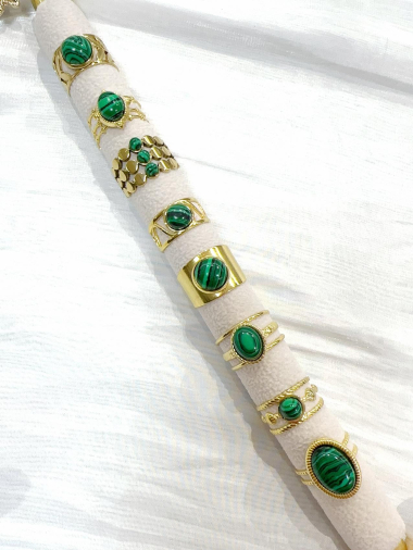 Wholesaler H&T Bijoux - Stainless steel ring with dark green stone
