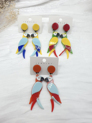 Wholesaler H&T Bijoux - Acrylic resin and metal earrings