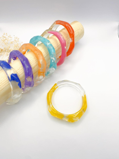Wholesaler H&T Bijoux - Acrylic bangle bracelet.