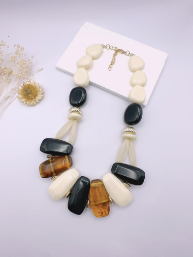 Wholesaler H&T Bijoux - Acrylic resin necklace.