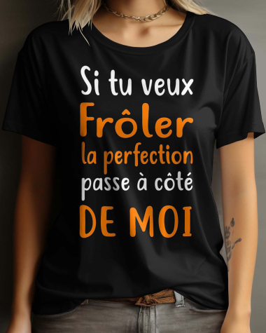 Grossiste I.A.L.D FRANCE - Tshirt Femme Col Rond | Froler la perfection V2