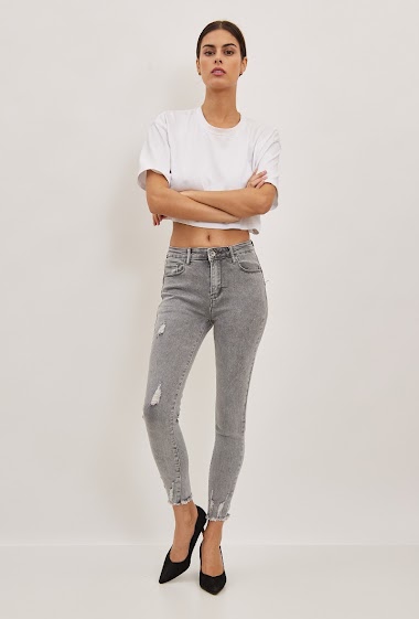 Push up ripped slim jeans