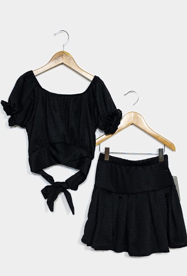 Top and skirt set with bow and pleated skirt