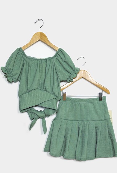 Wholesalers IDEAL OUTFIT - Top and skirt set with bow and pleated skirt