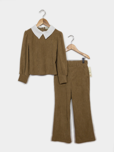 Wholesaler IDEAL OUTFIT - Puff sleeve corduroy top