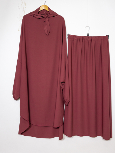 Mayorista IDEAL OUTFIT - Conjunto Jilbeb con falda medina de seda.