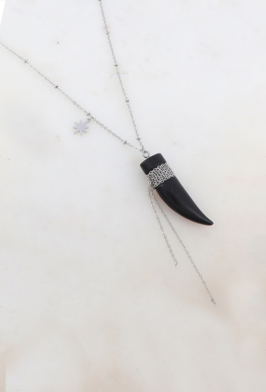 Wholesaler Ikita Paris - Long necklace with natural stone and star tassel