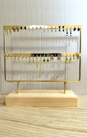 Wholesaler Les Précieuses - Set of 19 pairs of gold earrings with holder