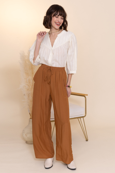 Wholesaler Inspiration Studio - Bohemian blouse in cotton and lurex thread.