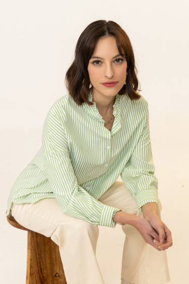 Wholesaler Inspiration Studio - Striped dotted shirt with small ruffles.