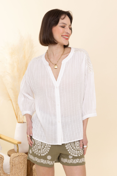 Wholesaler Inspiration Studio - Cotton blouse, buttoned V-neck, 3/4 sleeve with embroidery details.