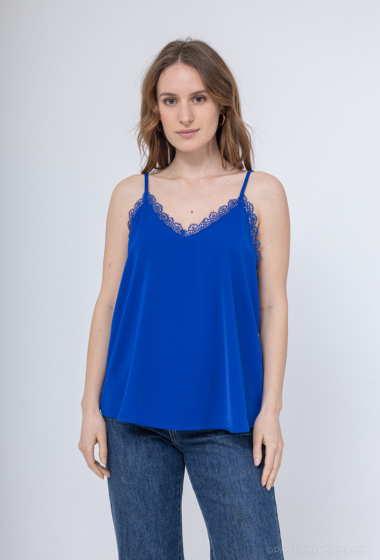 Wholesaler Inspiration Studio - Thin straps tank top with lace