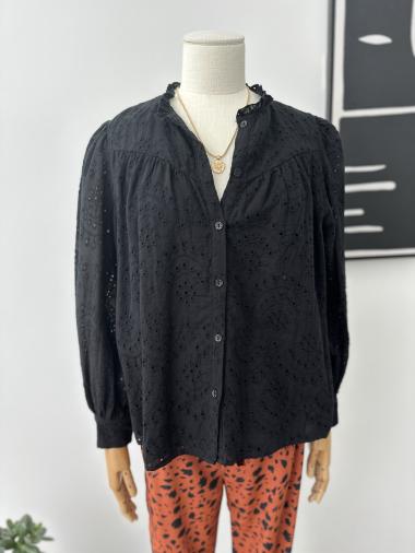 Wholesaler Inspiration Studio - Broderie anglaise top with cotton lining