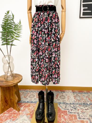 Wholesaler Inspiration Studio - Long printed skirt with fancy buttons.