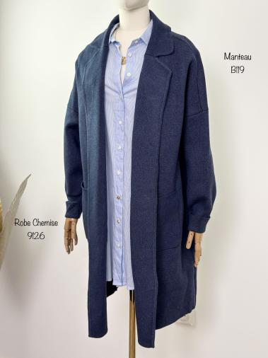 Wholesaler Inspiration Studio - Knit coat, mid-length and long sleeve.