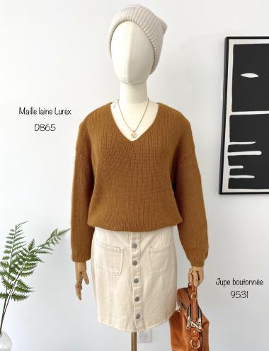 Mayorista Inspiration Studio - Jersey de lana de punto brillante con cuello de pico.