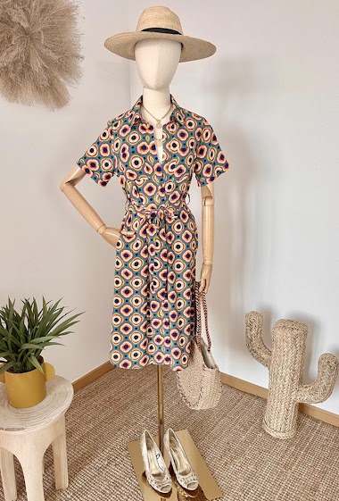 Wholesalers Inspiration Studio - Shirt dress, with tie belt and patch pockets on the chest and on the side.