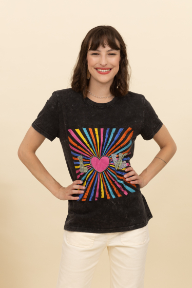 Grossiste Inspiration Studio - T-shirt Effet Délavé avec Motif Coloré "LOVE"