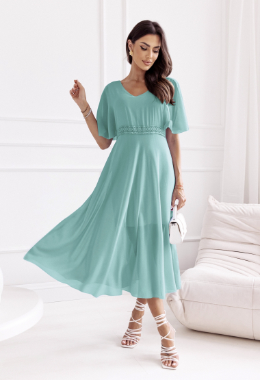 Großhändler ISSYMA - Kleid mit V-Ausschnitt und Muster an der Taille