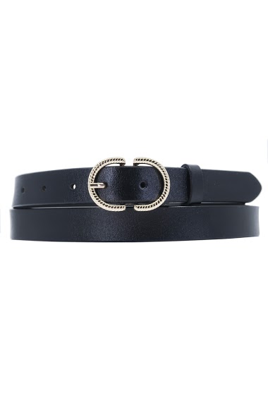 women leather belt with textured oval gold buckle