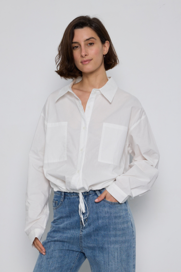Grossiste JCL Paris - Chemise blanche transparente à poches à manches longues ajustable à la taille
