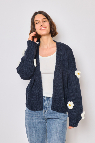 Wholesaler JCL Paris - Vest with floral embroidery