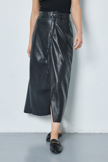 Wholesaler JCL Paris - Black leather flared skirt