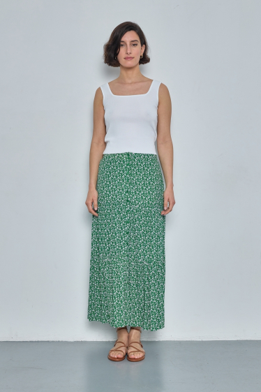 Wholesaler JCL Paris - Floral skirt, button up, elastic at the waist, slit at the front