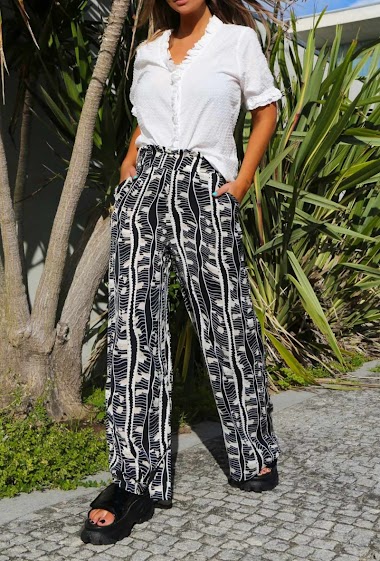 Wholesaler JCL Paris - Printed pants, belt, elastic waist, side pockets