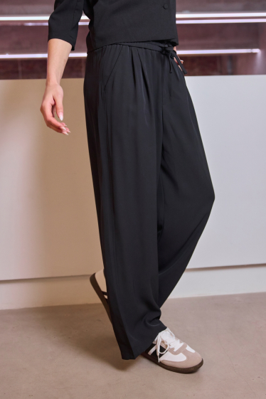 Wholesaler JCL Paris - Plain pants combine comfort