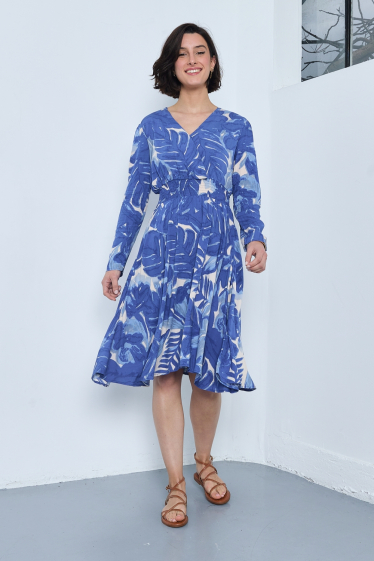 Grossiste JCL Paris - Robe portefeuille bleue à imprimé floral