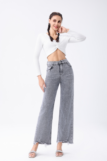 Wholesaler Jewelly - STRAIGHT TROUSERS WITH Rhinestones Front Ripped Bottom