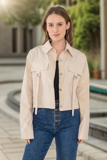 Grossiste J&H Fashion - Blouson / Veste en coton à boutons et deux poches plaquée avec rubans