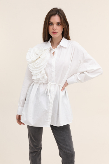 Grossiste J&H Fashion - Chemise oversize en popeline avec fleur plissée, cordon à la taille
