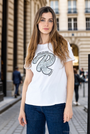 Grossiste J&H Fashion - T-shirt avec sequins et paillettes forme R