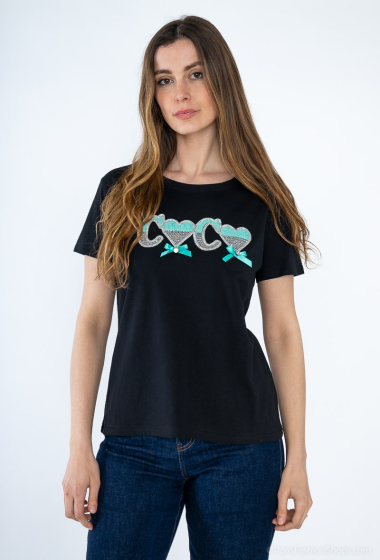 Grossiste J&H Fashion - T-shirt avec strasses et nœud papillon