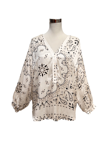 Wholesaler J&L - V-neck viscose blouse with bandana print