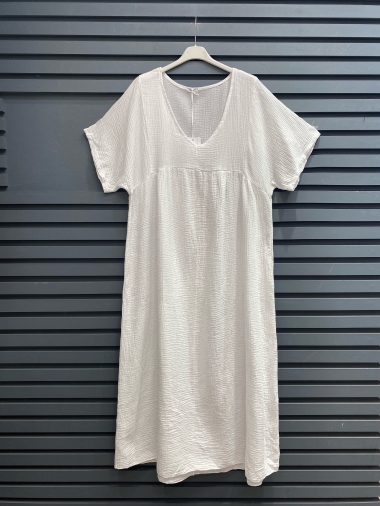 Großhändler J&L - Langes Kleid mit V-Ausschnitt und BANDANA-Print aus Seide