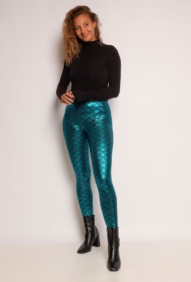 Scale effect metallized leggings