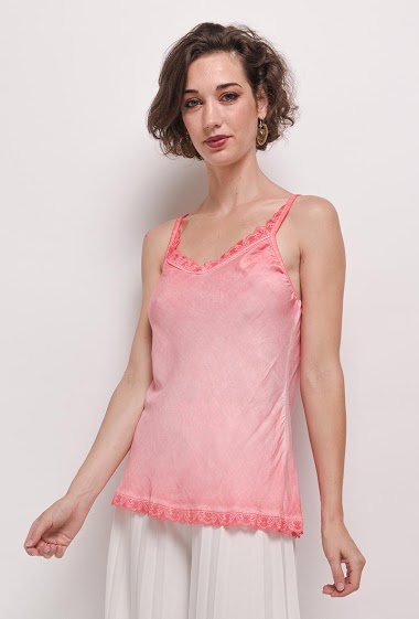 Wholesaler Jolifly - Skinny top with lace