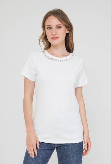 Wholesaler Jolio & Co - T-shirt  with jewelry